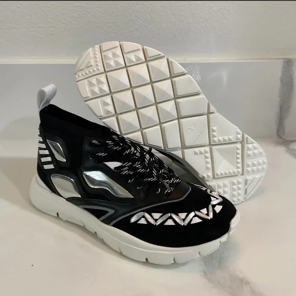 Shoes (Valentino Geo design leather overlay men sneakers)